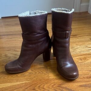 Ecco leather Dark Brown Heeled Ankle Boots with Fur Lining